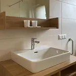 Messnerwirt, Guest house